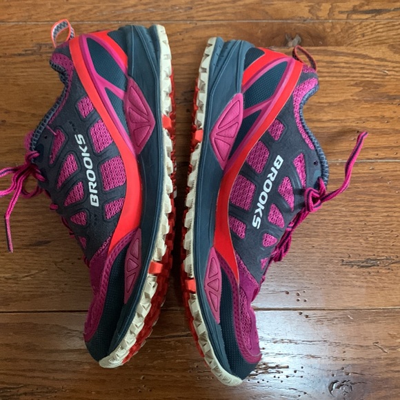 Brooks Cascadia 9 Trail Running Shoes Raspberry Pink and Purple Size 9.5 - Picture 4 of 11